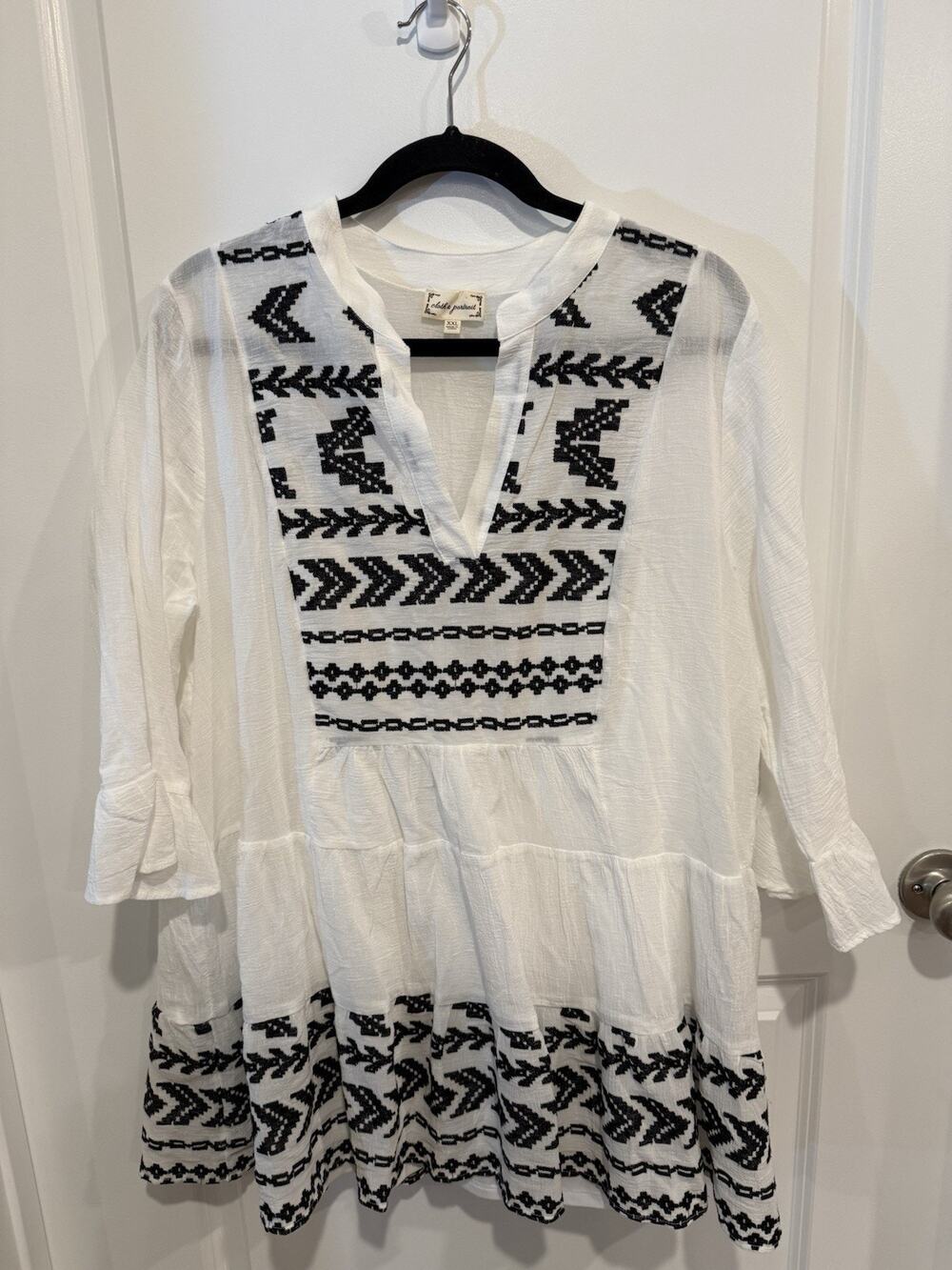 Cloth & Portrait Top Womens Sz XXL Ivory 3/4 Sleeve Embroidered Tiered Crinkle